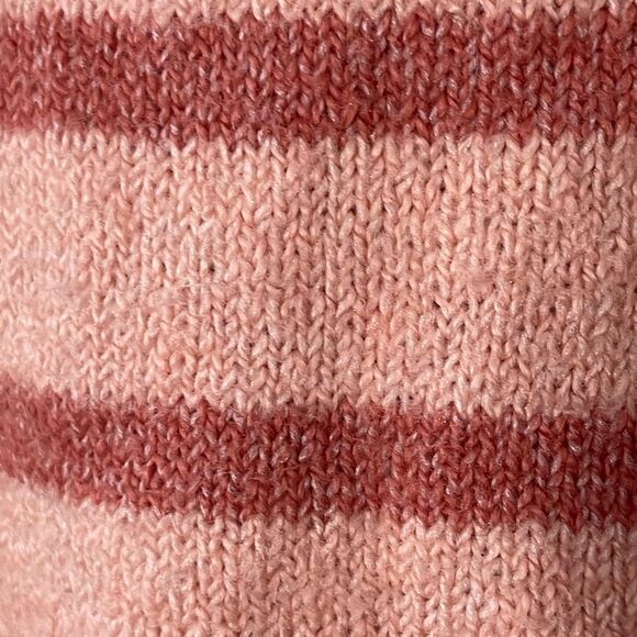 Time and Tru Size Small Knit Sweater in Peach and Rose Long Sleeve Crew Neck - Picture 8 of 8